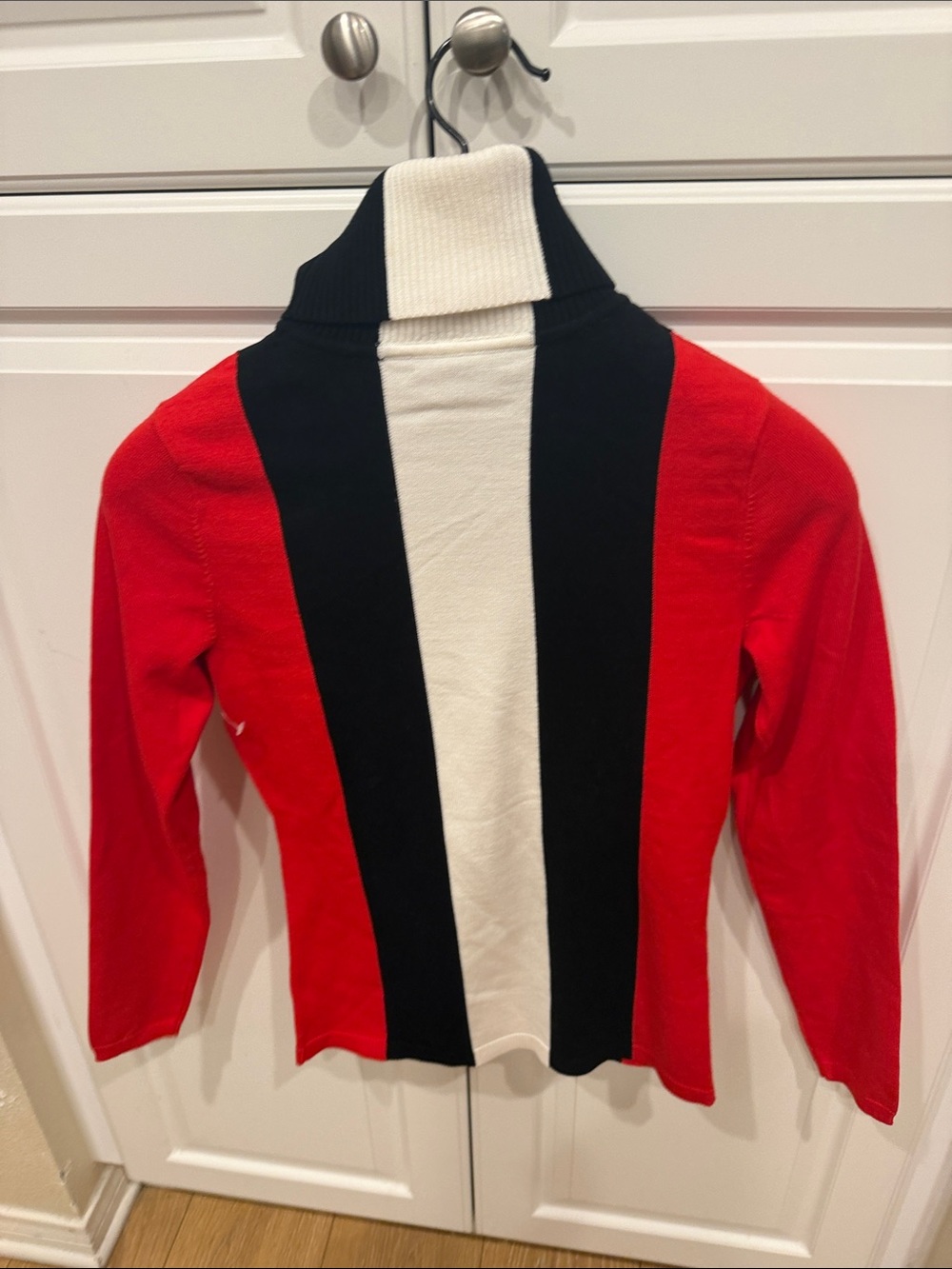 Alp N Rock Red Black White Ski Turtleneck Sweater - Picture 5 of 5